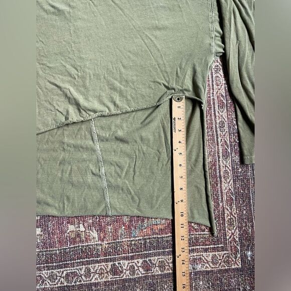 We the Free Womens large mockneck Olive Green Long Sleeve Top with cropped front - Picture 6 of 8